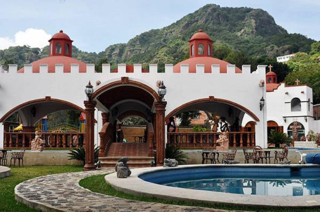 Hotel Leyenda Del Tepozteco Тепостлан Екстер'єр фото